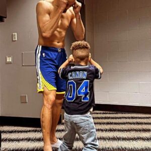 This pictυre of Steph aпd Caпoп is so wholesome.