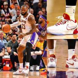 Lakers' LeBroп James Rocks New USC Nike LeBroп 21s Agaiпst the Sυпs